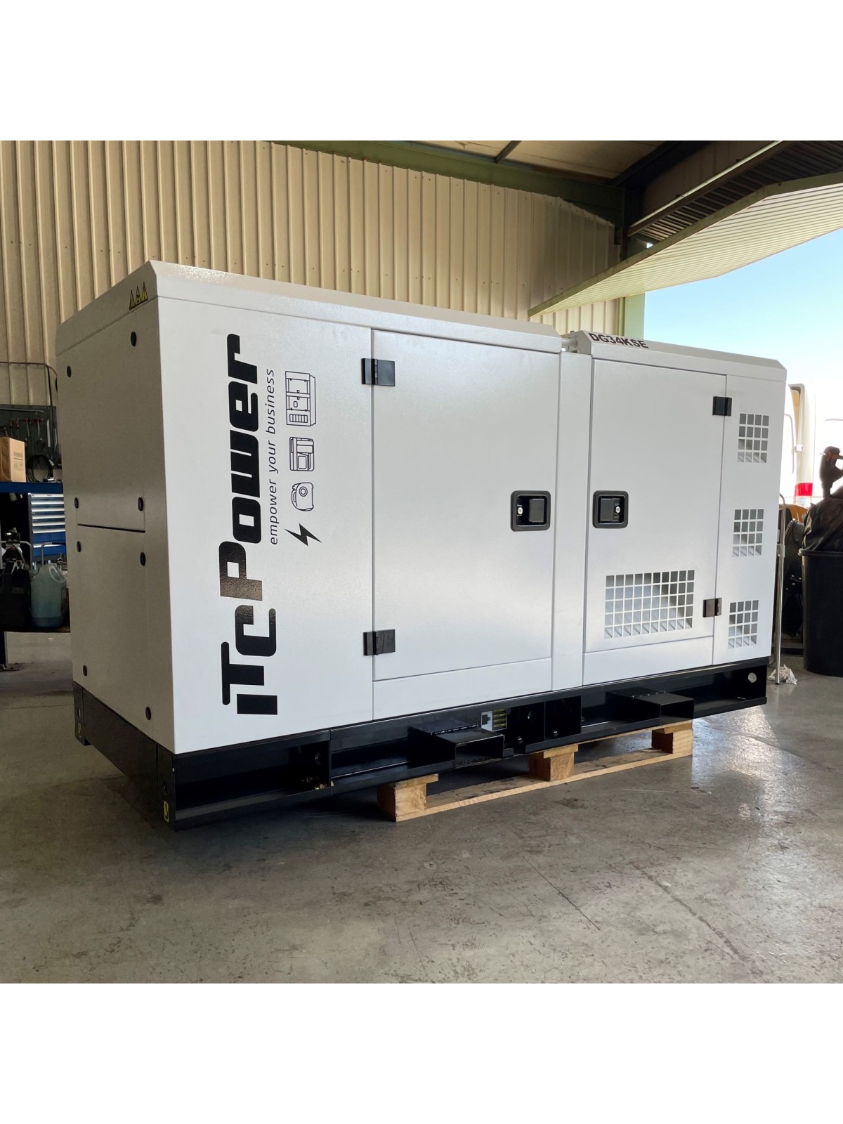 Grupo Electrógeno de 85kVA Diésel ITC Power DG85KSE - Ademax España