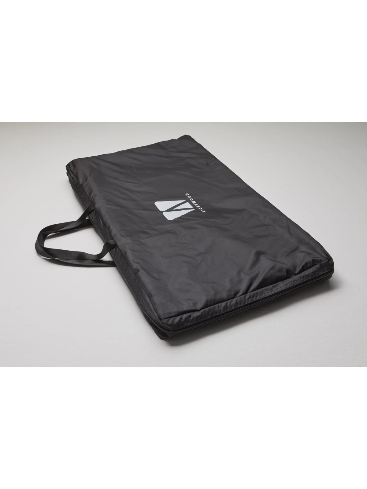 Tienda de techo de aluminio CUMARU 135 ECO - Ademax España